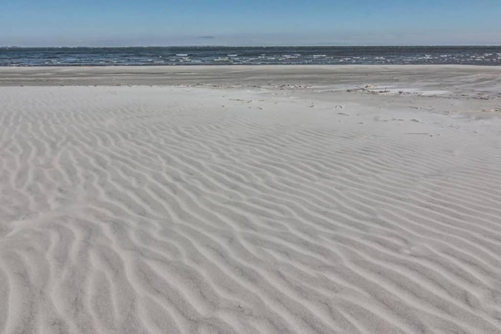 Pelican Point Unobstructed Beach Views Beach Access Out Back Door! Harbor Island Bagian luar foto