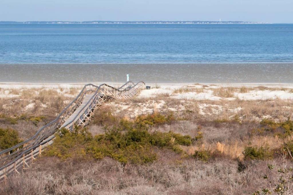 Pelican Point Unobstructed Beach Views Beach Access Out Back Door! Harbor Island Bagian luar foto